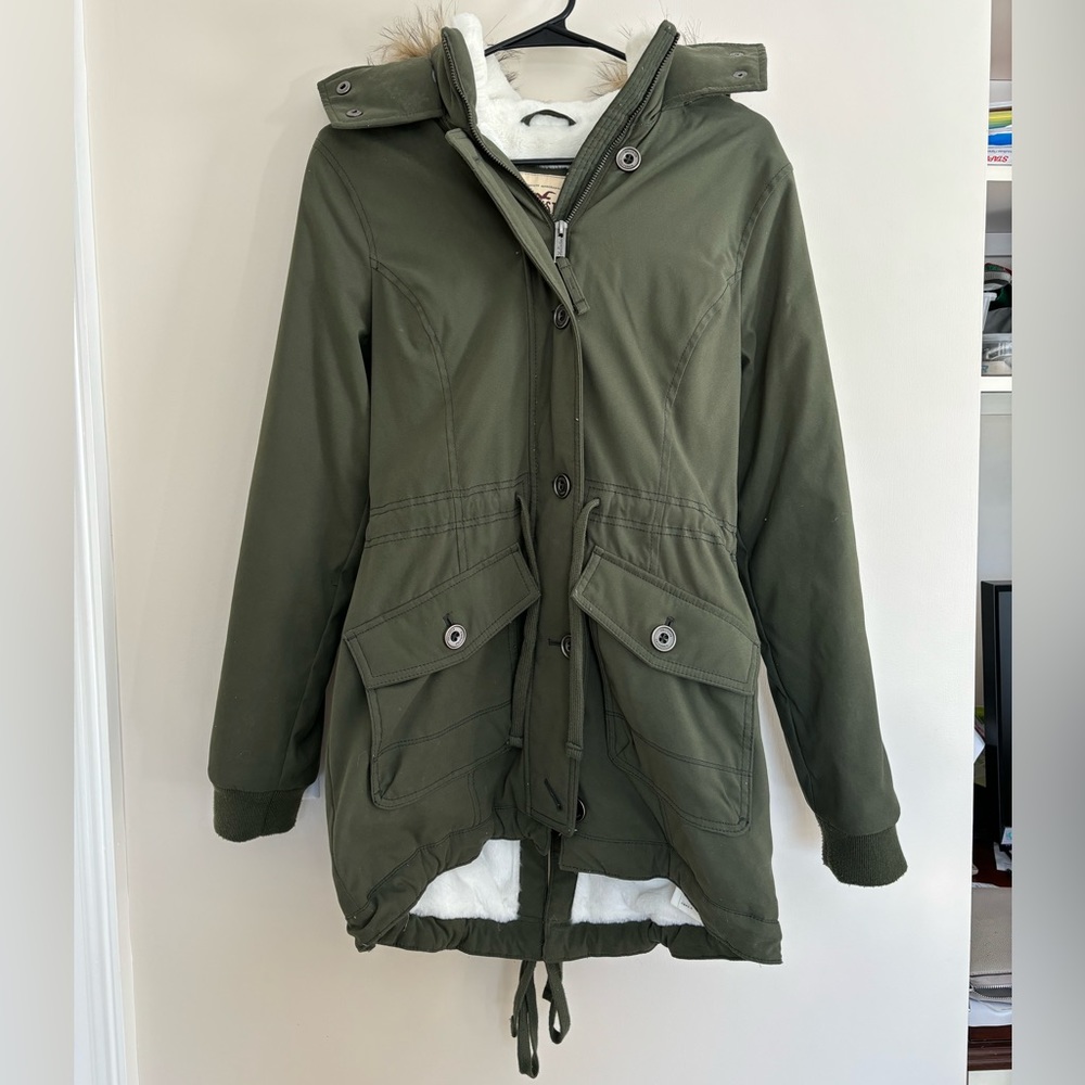 Hollister Fur-Lined Cozy Parka. Size Small
